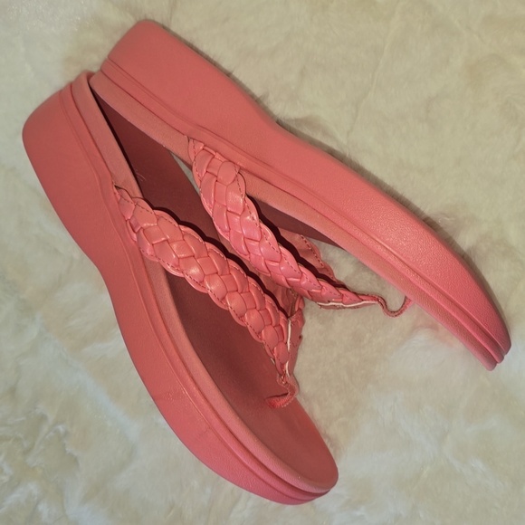 VIONIC Kenji Platform Sandles - Picture 6 of 11